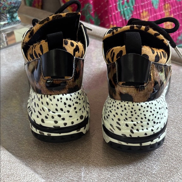 Steve Madden - Picture 3 of 6